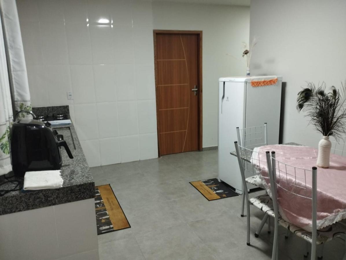 Residencial Casa Grande - Apto 02 سانتا كروز كابراليا المظهر الخارجي الصورة